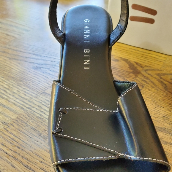 Gianni Bini Black Wedge Sandals - Picture 8 of 14